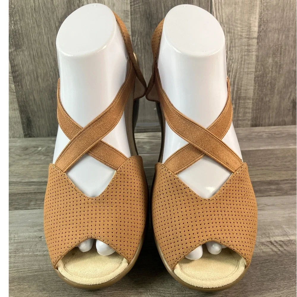 Skechers Rumblers Solar Burst Tan Wedge Sandals Womens 8.5 Memory Foam 31597